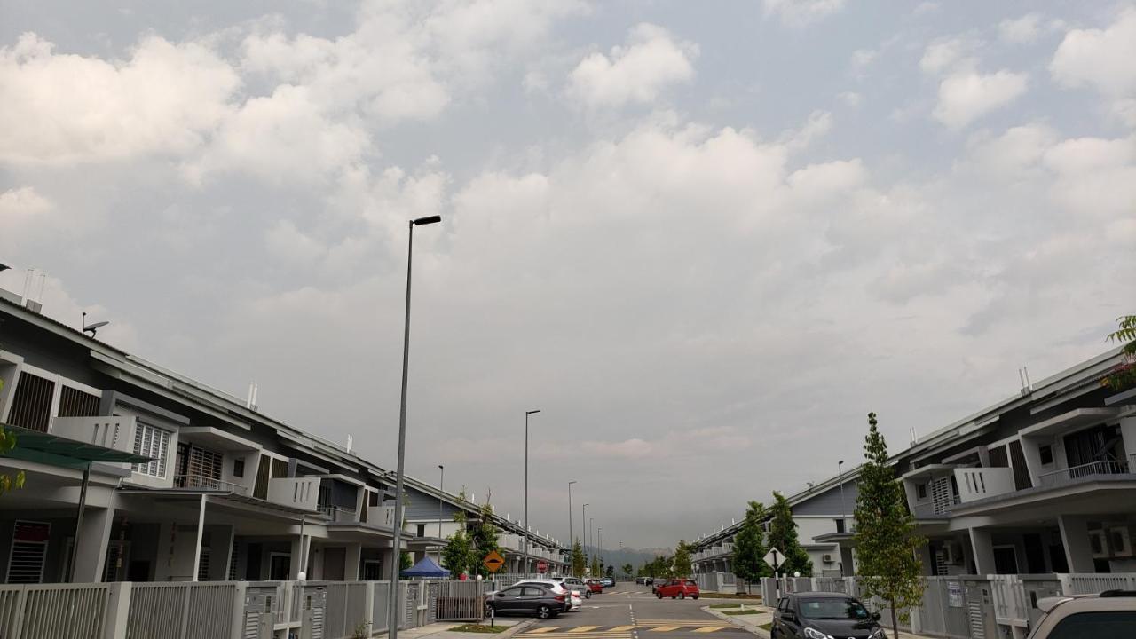 Sr Home-Stay @ Klia Kuala Lumpur Exterior photo