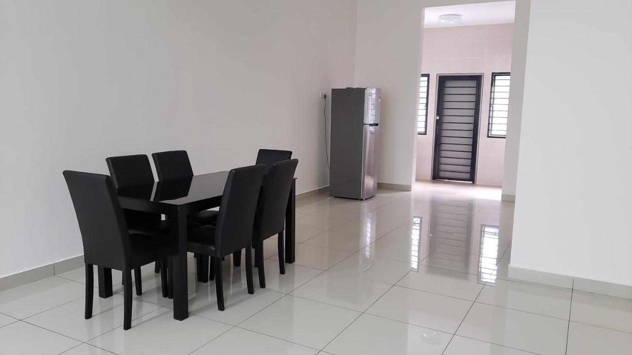 Sr Home-Stay @ Klia Kuala Lumpur Exterior photo